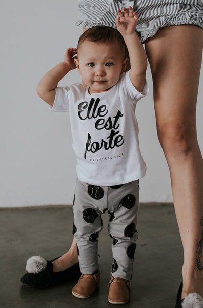 Girls - White Elle est Forte Tee (size 3/4 - 14/16)