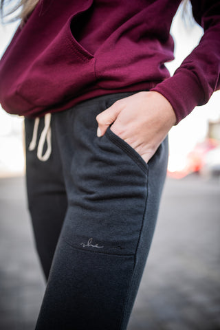 Basics - SHE IS Joggers